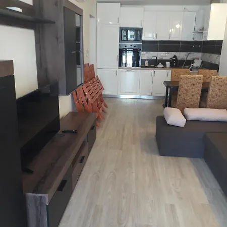 Apartment Napsugar Ezuestpart