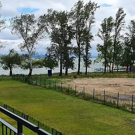 Napsugar Ezuestpart Apartment Siofok